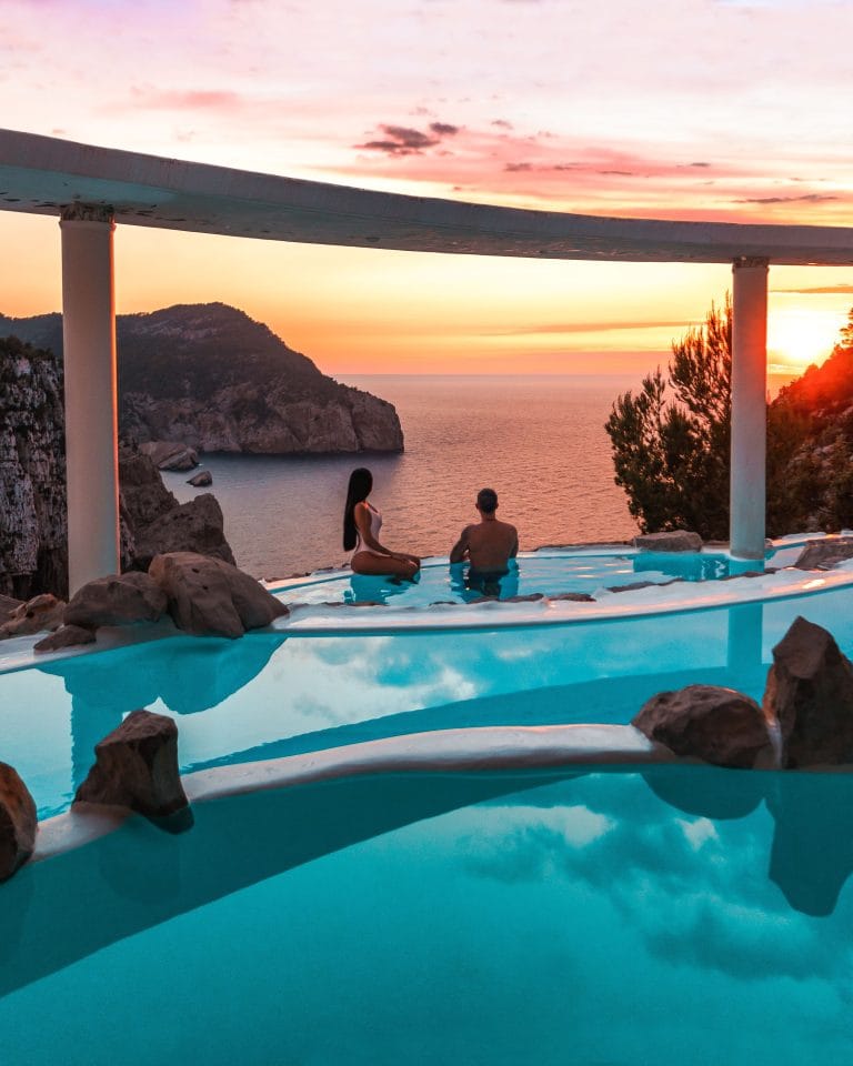 U_more_VELLARIA_couple_Ibiza